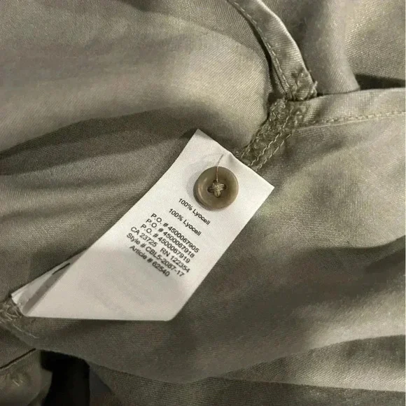 Aritzia - Community Button Up - Picture 5 of 8